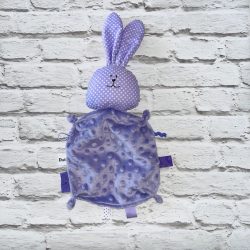 Világoslila nyuszi minky szundikendő