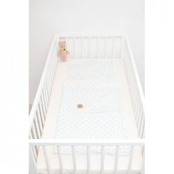Fehér alapon türkizzöld pöttyös ágyneműszett babának