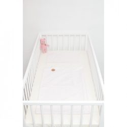 Fehér alapon rózsaszín pöttyös ágyneműszett babának