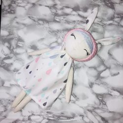 Menta cseppes ruhás nyuszibaba